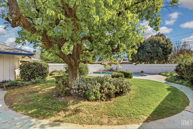 2444 Pine Street, Bakersfield, CA 93301