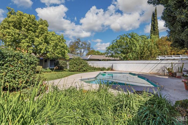 2444 Pine Street, Bakersfield, CA 93301