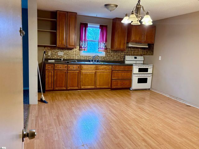 14 Mccaughrin Street, Pelzer, SC 29669