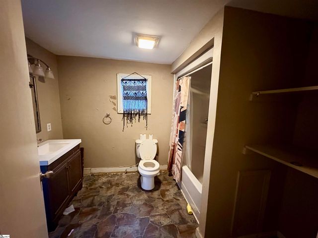 14 Mccaughrin Street, Pelzer, SC 29669