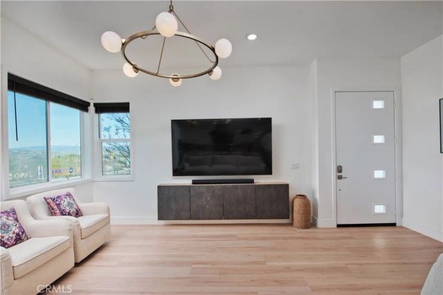 27533 Golden Currant Place, Valencia, CA 91381