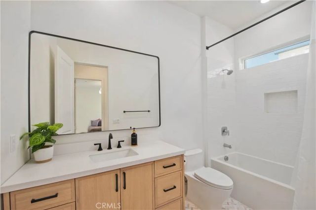 27533 Golden Currant Place, Valencia, CA 91381