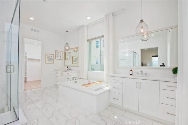 27533 Golden Currant Place, Valencia, CA 91381