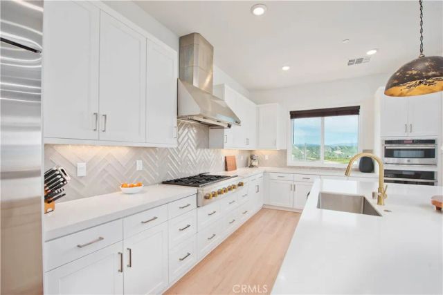 27533 Golden Currant Place, Valencia, CA 91381