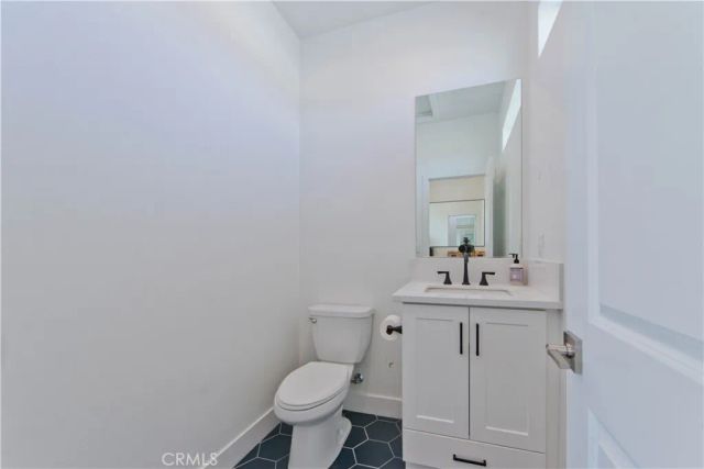 27533 Golden Currant Place, Valencia, CA 91381