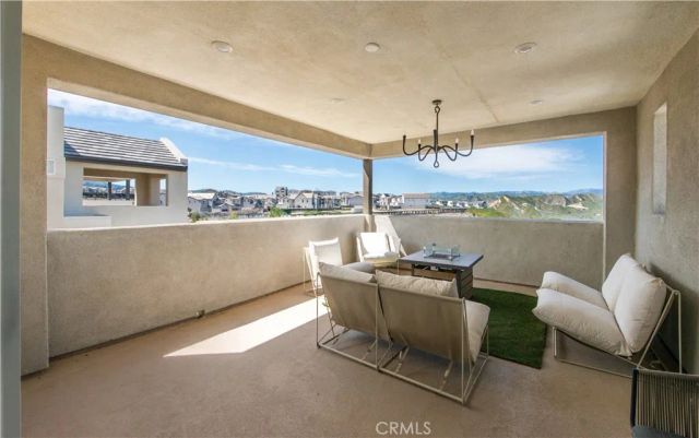 27533 Golden Currant Place, Valencia, CA 91381