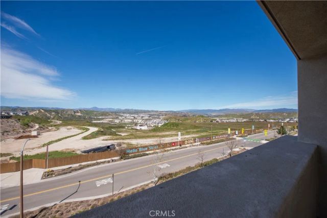 27533 Golden Currant Place, Valencia, CA 91381