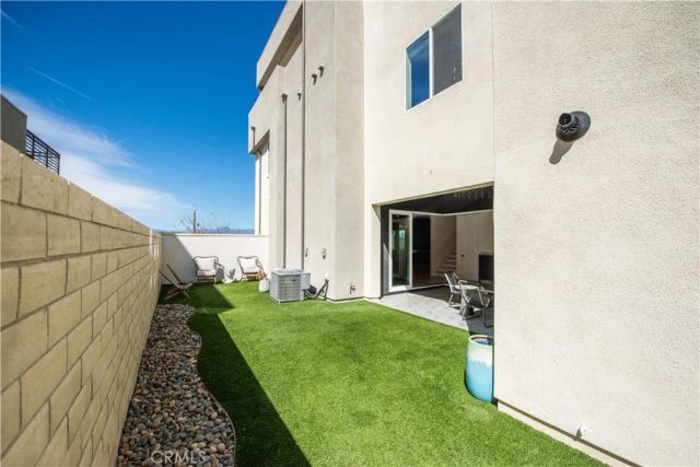 27533 Golden Currant Place, Valencia, CA 91381