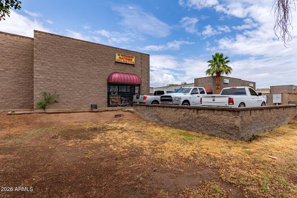 6016 N 57TH Avenue, Glendale, AZ 85301 — photo 2