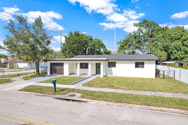 695 W 73 Pl, Hialeah, FL 33014