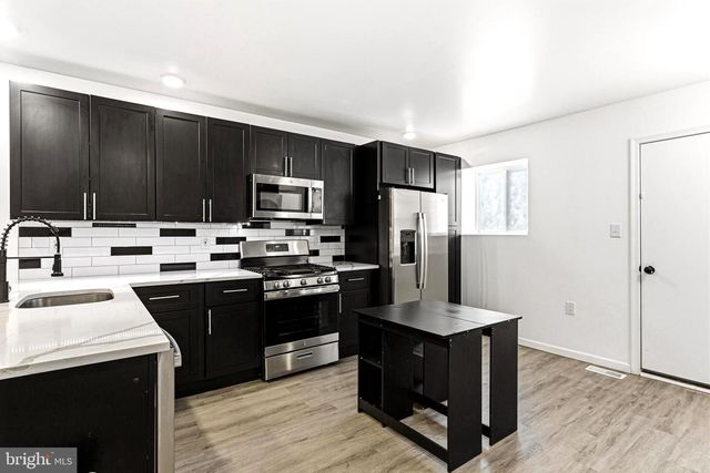 1030 S 56TH ST, Philadelphia, PA 19143