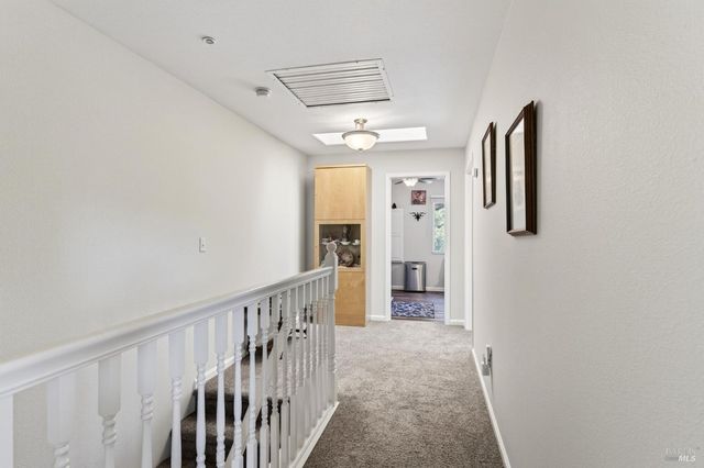 586 Hillside Dr, Cloverdale, CA 95425