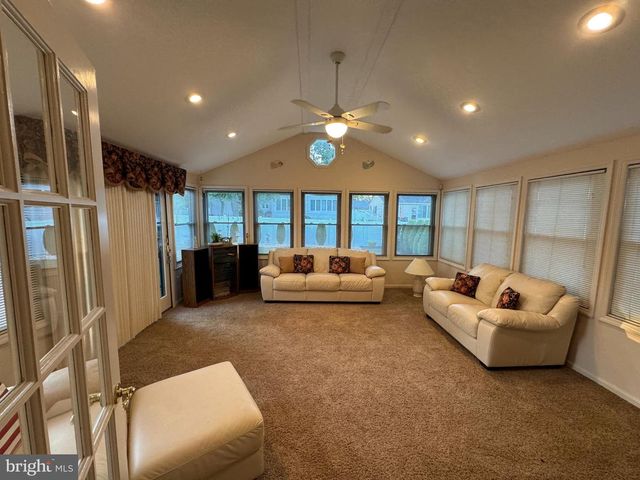 804 CANAL ST, Blackwood, NJ 08012