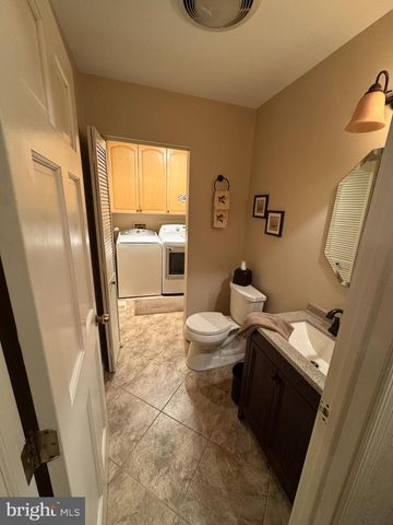 804 CANAL ST, Blackwood, NJ 08012