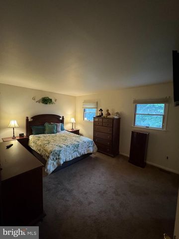 804 CANAL ST, Blackwood, NJ 08012