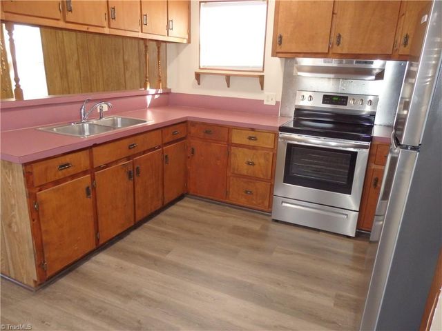 5750 New Hope Road, Denton, NC 27239