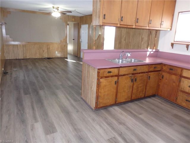 5750 New Hope Road, Denton, NC 27239