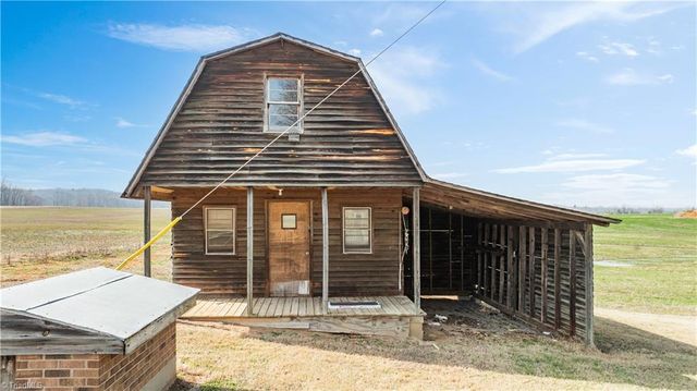 5750 New Hope Road, Denton, NC 27239