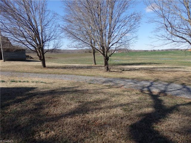 5750 New Hope Road, Denton, NC 27239