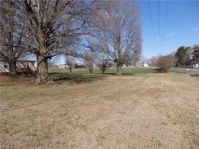 5750 New Hope Road, Denton, NC 27239