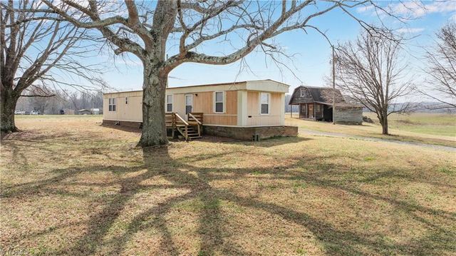 5750 New Hope Road, Denton, NC 27239