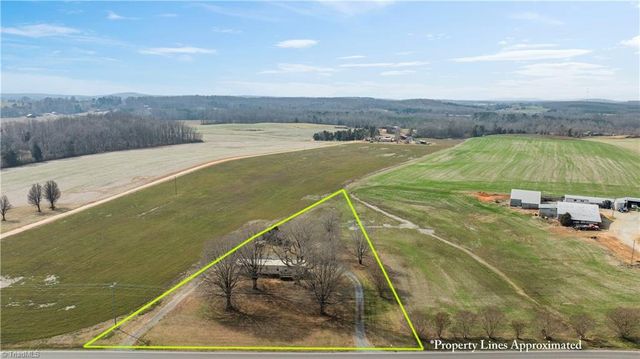 5750 New Hope Road, Denton, NC 27239