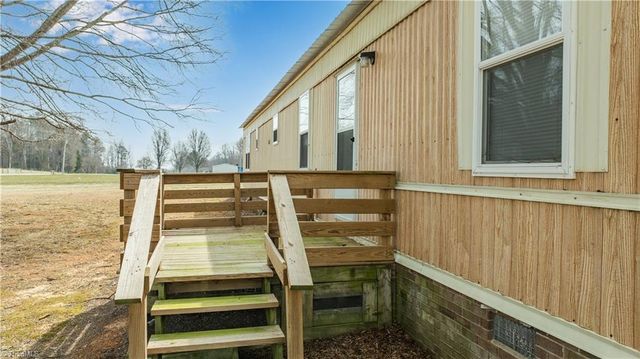 5750 New Hope Road, Denton, NC 27239