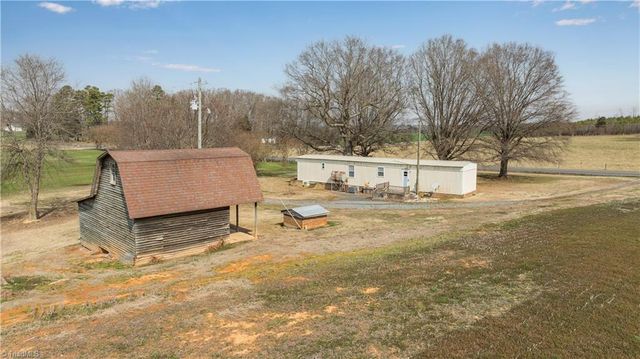 5750 New Hope Road, Denton, NC 27239