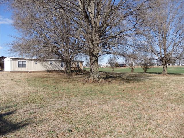 5750 New Hope Road, Denton, NC 27239