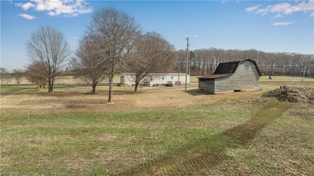 5750 New Hope Road, Denton, NC 27239