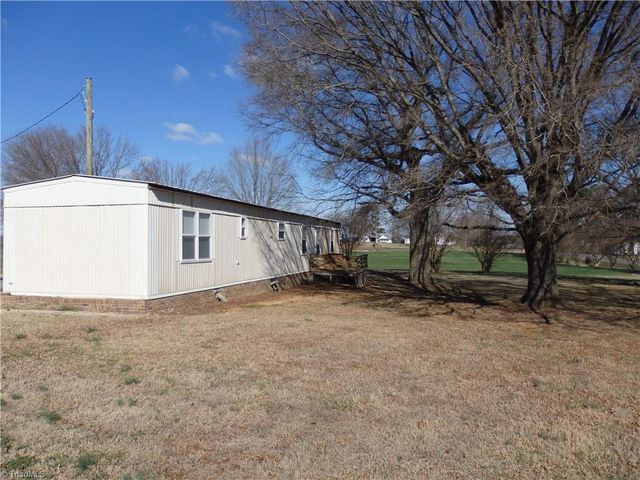 5750 New Hope Road, Denton, NC 27239