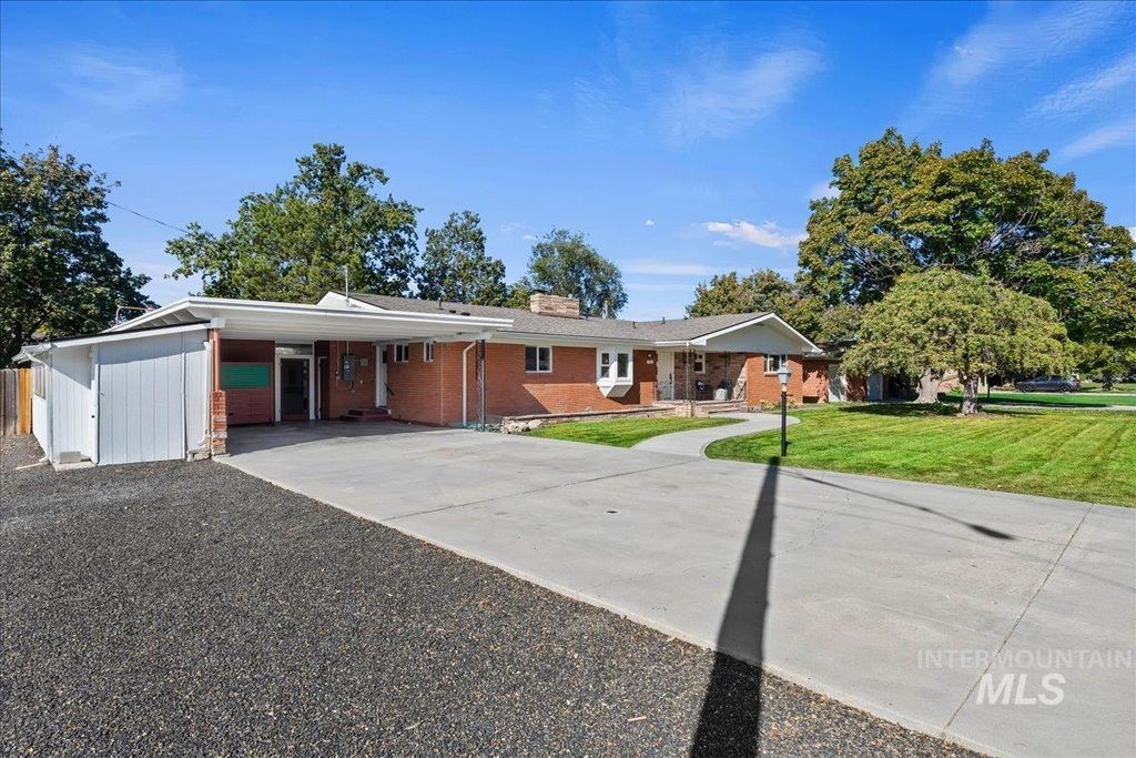 523 S State St, Nampa, ID 83686 photo 4