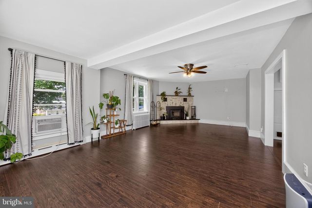 11 MORRIS LN, Coatesville, PA 19320