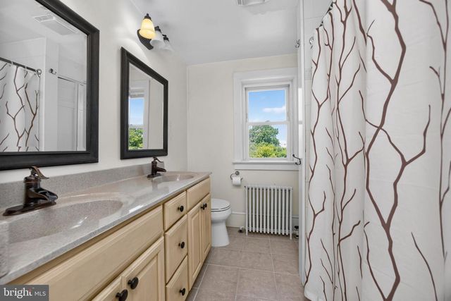 11 MORRIS LN, Coatesville, PA 19320