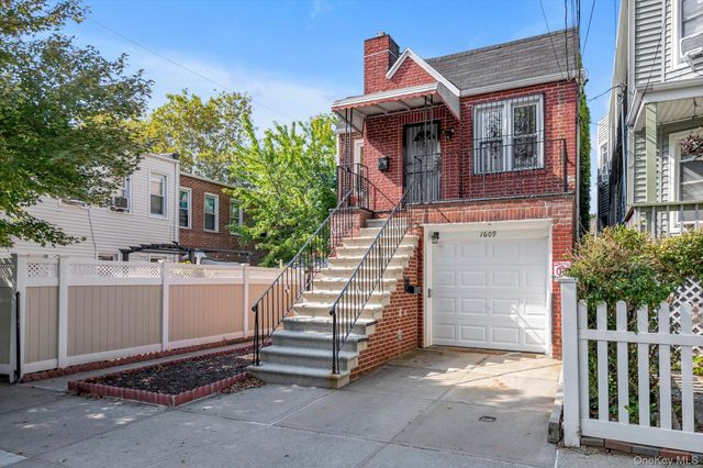 1609 Colden Avenue, Bronx, NY 10462