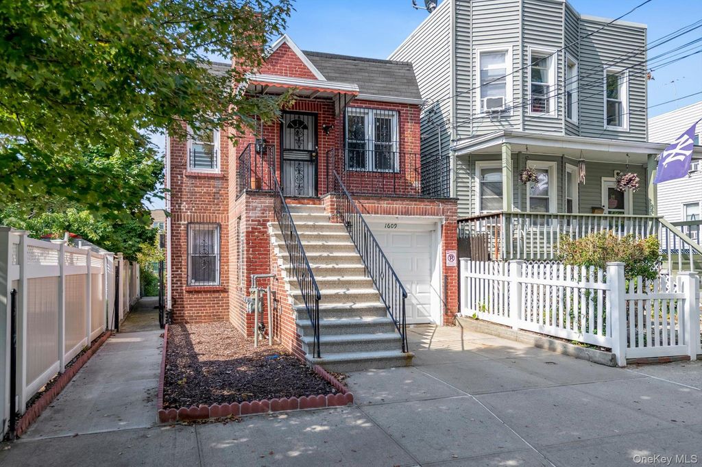 1609 Colden Avenue, Bronx, NY 10462 — photo 2