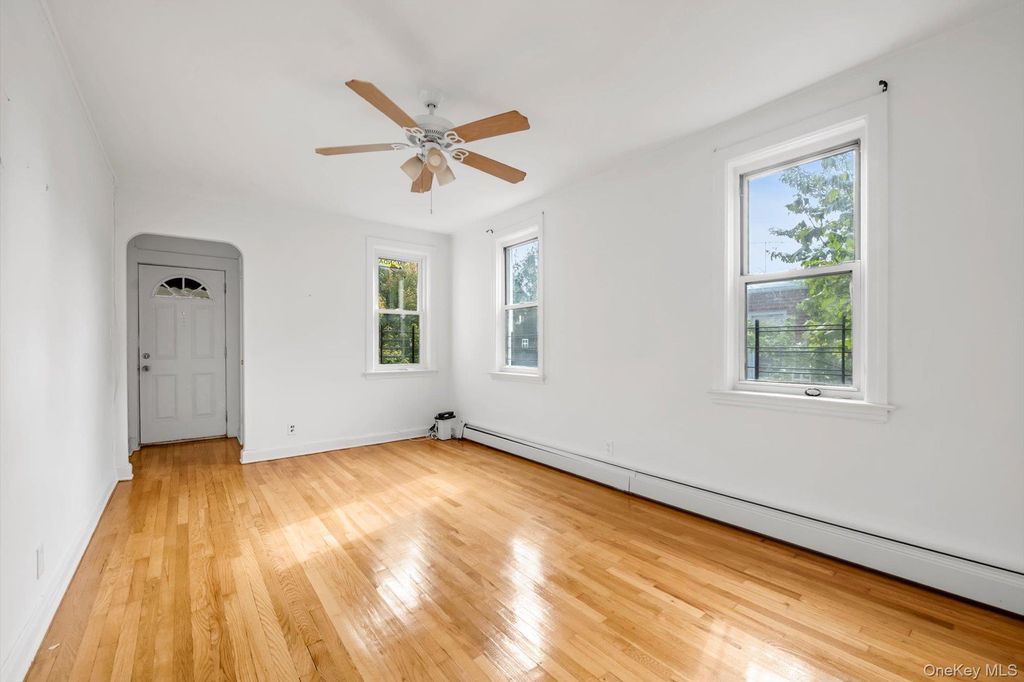 1609 Colden Avenue, Bronx, NY 10462 — photo 3
