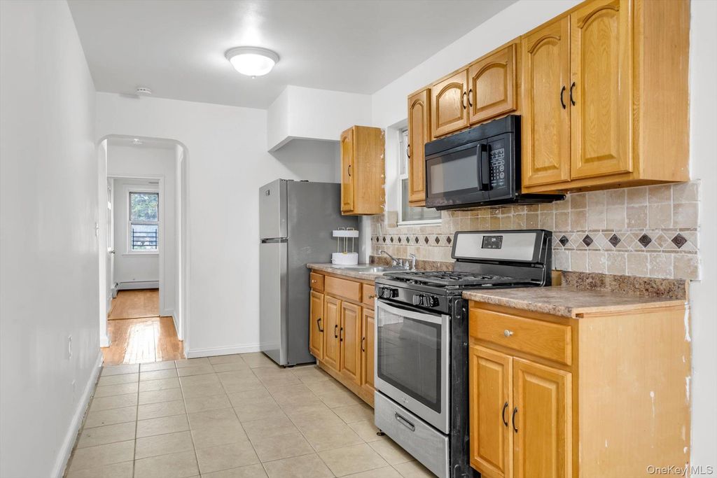 1609 Colden Avenue, Bronx, NY 10462 — photo 5