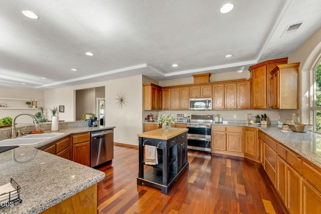 1921 NW Crown Street, Grants Pass, OR 97526
