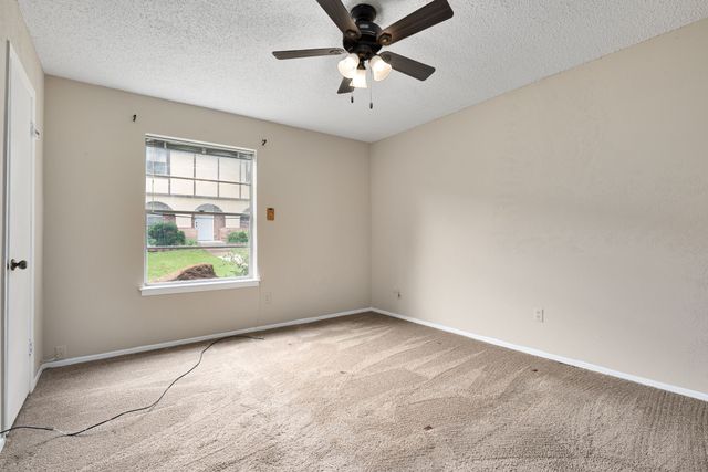 2325 Overland Lane, Arlington, TX 76014