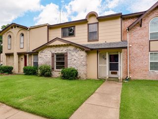 2325 Overland Lane, Arlington, TX 76014