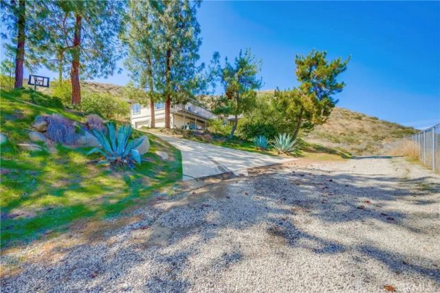 39100 Saddle Ridge, Hemet, CA 92543