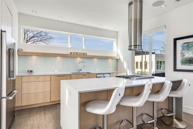 2412 Laneri Avenue, Dallas, TX 75206