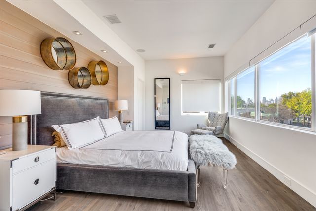 2412 Laneri Avenue, Dallas, TX 75206