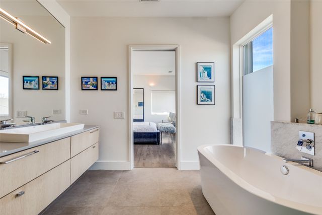 2412 Laneri Avenue, Dallas, TX 75206