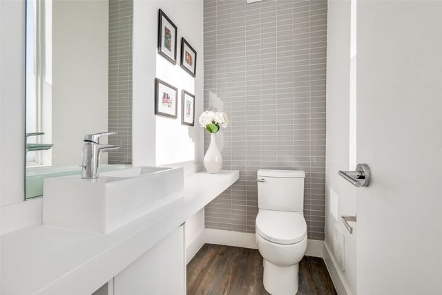 2412 Laneri Avenue, Dallas, TX 75206