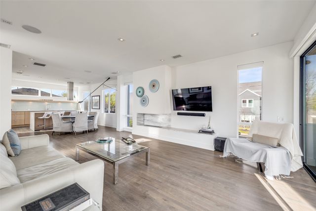 2412 Laneri Avenue, Dallas, TX 75206