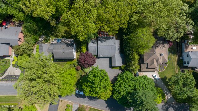 10 Longwood Drive, Saratoga Springs, NY 12866