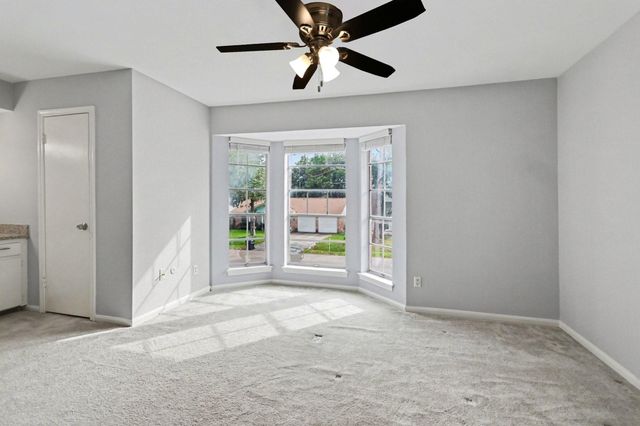 10654 Hazelhurst Drive 28, Houston, TX 77043