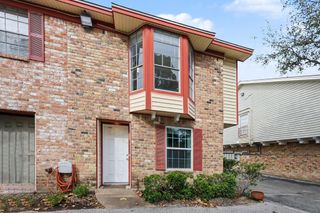 10654 Hazelhurst Drive 28, Houston, TX 77043